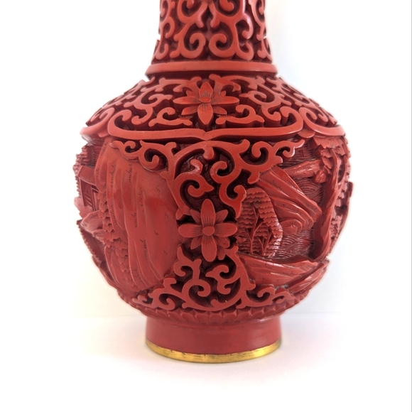 Vintage/Estate Red Carved Chinese Cinnabar Vase With Brass and Blue Enamel - Picture 5 of 17